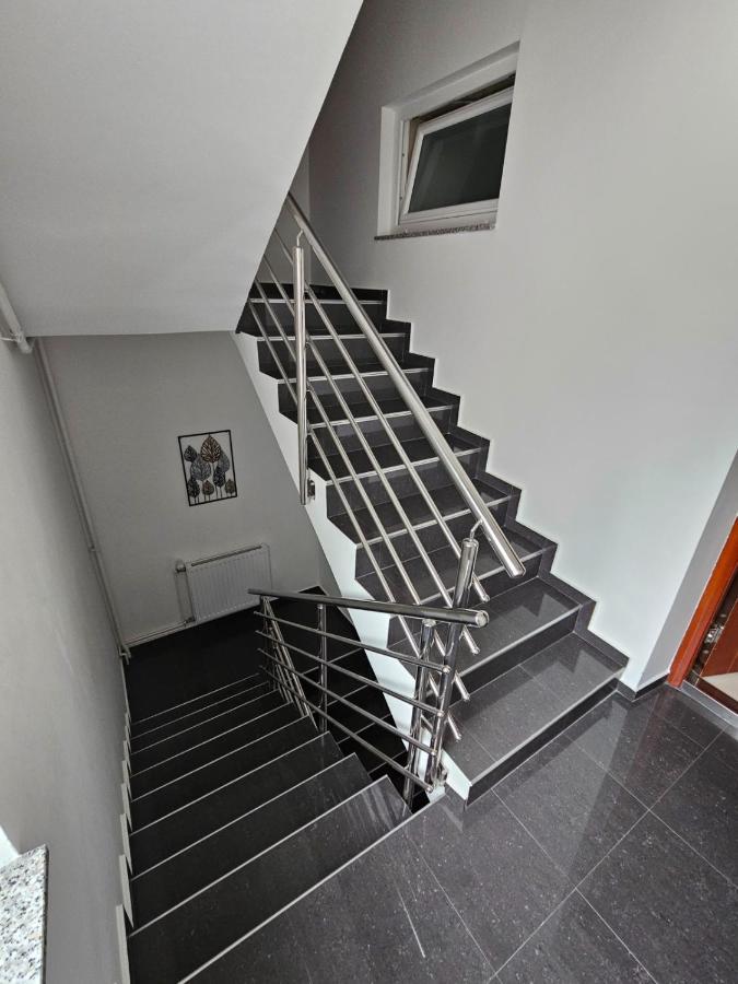 Comfort Rooms Remiza - Free Private Parking - Self Check-In Zagreb Exteriör bild