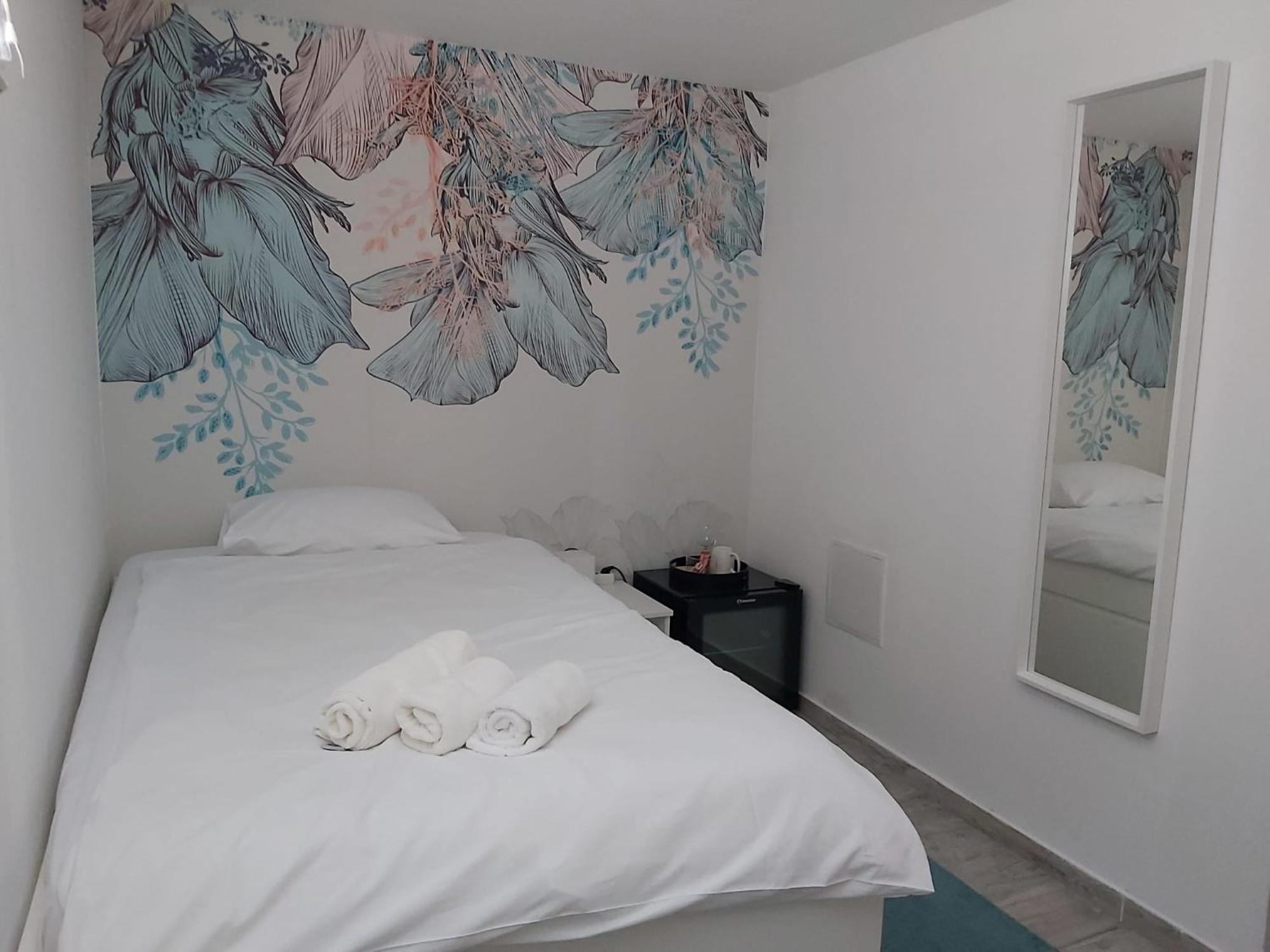 Comfort Rooms Remiza - Free Private Parking - Self Check-In Zagreb Exteriör bild