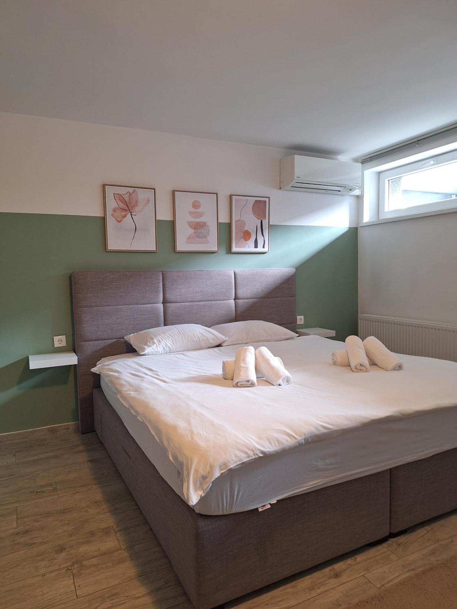 Comfort Rooms Remiza - Free Private Parking - Self Check-In Zagreb Exteriör bild