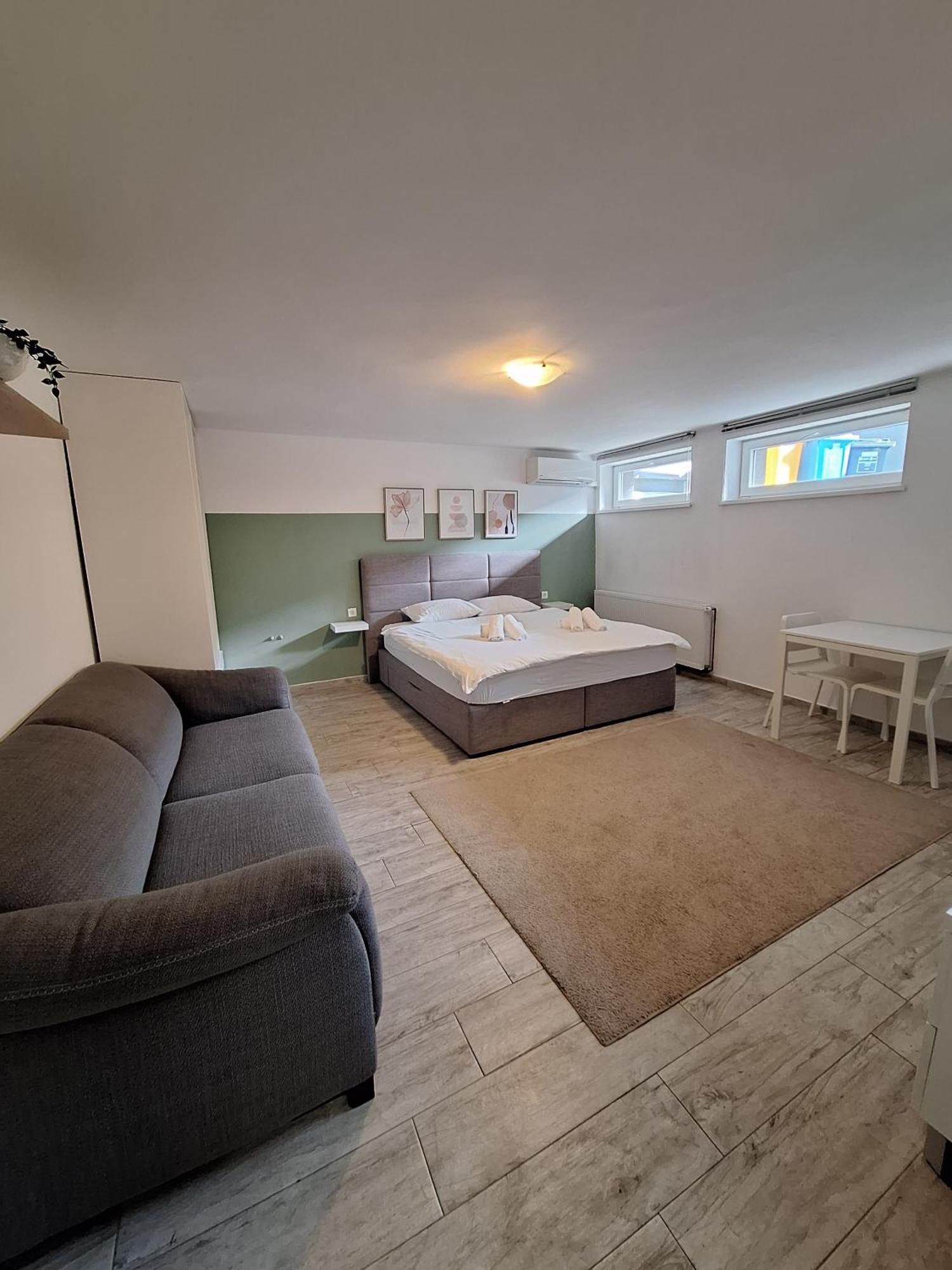 Comfort Rooms Remiza - Free Private Parking - Self Check-In Zagreb Exteriör bild